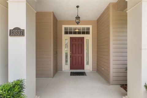 House in Newberry, Florida 5 bedrooms, 263.01 sq.m. № 2093275 - photo 3