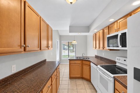 Condo in Winter Park, Florida, 3 bedrooms  № 2373745 - photo 6
