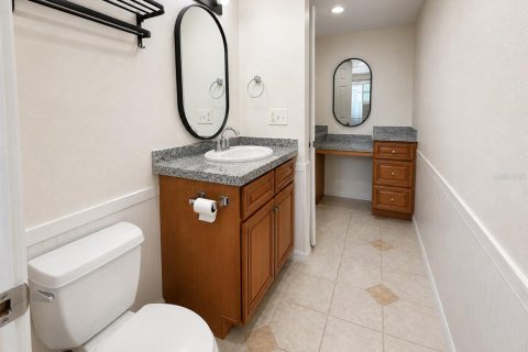 House in Port Richey, Florida 3 bedrooms, 133.97 sq.m. № 2289535 - photo 30