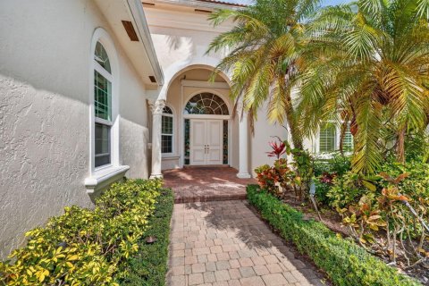 House in Delray Beach, Florida 3 bedrooms, 286.42 sq.m. № 2251913 - photo 3