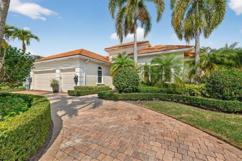 House in Delray Beach, Florida 3 bedrooms, 286.42 sq.m. № 2251913 - photo 2