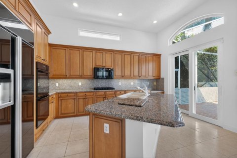 House in Delray Beach, Florida 3 bedrooms, 286.42 sq.m. № 2251913 - photo 12