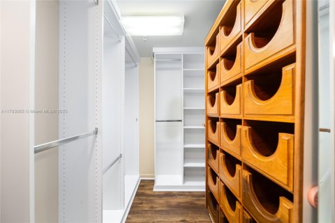 Condo in West Palm Beach, Florida, 2 bedrooms  № 1685670 - photo 18