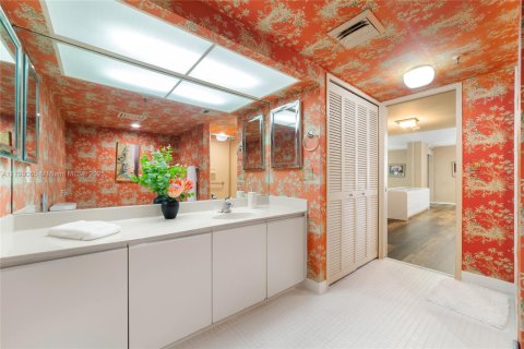 Condo in West Palm Beach, Florida, 2 bedrooms  № 1685670 - photo 21
