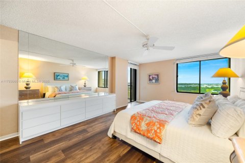 Condo in West Palm Beach, Florida, 2 bedrooms  № 1685670 - photo 15