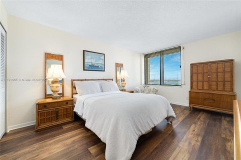 Condo in West Palm Beach, Florida, 2 bedrooms  № 1685670 - photo 24