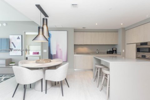 Copropriété à louer à Hollywood, Floride: 3 chambres, 104.89 m2 № 2171346 - photo 28