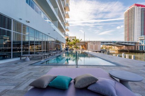 Copropriété à louer à Hollywood, Floride: 3 chambres, 104.89 m2 № 2171346 - photo 5