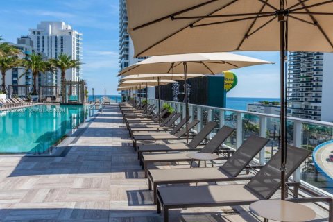 Copropriété à louer à Hollywood, Floride: 3 chambres, 104.89 m2 № 2171346 - photo 6