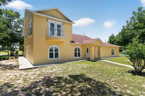 House in Lady Lake, Florida 4 bedrooms, 293.57 sq.m. № 2239256 - photo 4