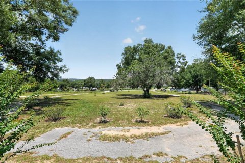 House in Lady Lake, Florida 4 bedrooms, 293.57 sq.m. № 2239256 - photo 9