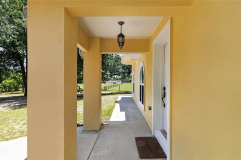House in Lady Lake, Florida 4 bedrooms, 293.57 sq.m. № 2239256 - photo 12