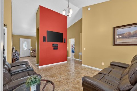 House in Lady Lake, Florida 4 bedrooms, 293.57 sq.m. № 2239256 - photo 22