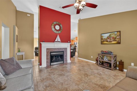 House in Lady Lake, Florida 4 bedrooms, 293.57 sq.m. № 2239256 - photo 18
