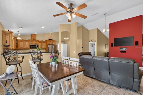House in Lady Lake, Florida 4 bedrooms, 293.57 sq.m. № 2239256 - photo 23