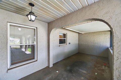 House in Spring Hill, Florida 4 bedrooms, 179.21 sq.m. № 1910333 - photo 6