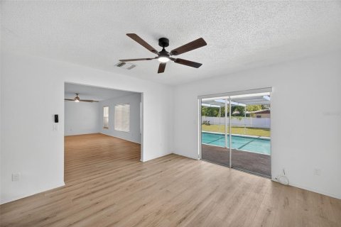 House in Spring Hill, Florida 4 bedrooms, 179.21 sq.m. № 1910333 - photo 15