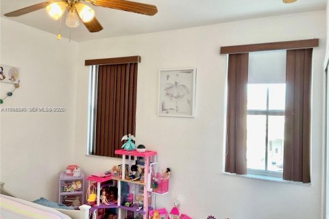 Villa ou maison à vendre à Doral, Floride: 4 chambres, 214.23 m2 № 2064057 - photo 28