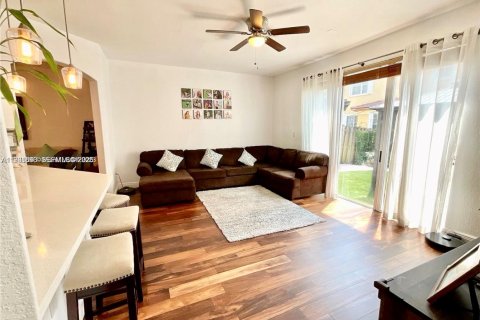 Villa ou maison à vendre à Doral, Floride: 4 chambres, 214.23 m2 № 2064057 - photo 13