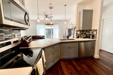 Villa ou maison à vendre à Doral, Floride: 4 chambres, 214.23 m2 № 2064057 - photo 7