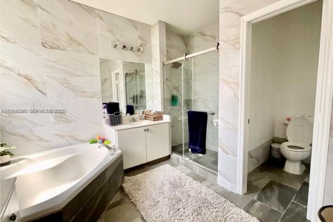 Villa ou maison à vendre à Doral, Floride: 4 chambres, 214.23 m2 № 2064057 - photo 23