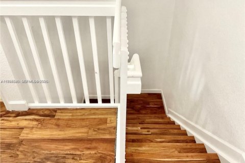 Villa ou maison à vendre à Doral, Floride: 4 chambres, 214.23 m2 № 2064057 - photo 18