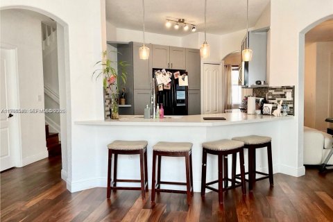 Villa ou maison à vendre à Doral, Floride: 4 chambres, 214.23 m2 № 2064057 - photo 8