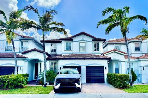 Villa ou maison à Doral, Floride 4 chambres, 214.23 m2 № 2064057