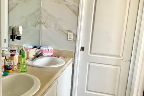 Villa ou maison à vendre à Doral, Floride: 4 chambres, 214.23 m2 № 2064057 - photo 29