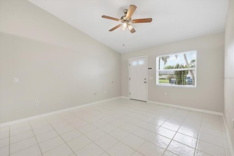 Villa ou maison à louer à Venice, Floride: 2 chambres, 89.19 m2 № 2385732 - photo 13