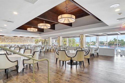 Condo in Aventura, Florida, 2 bedrooms  № 2004487 - photo 10