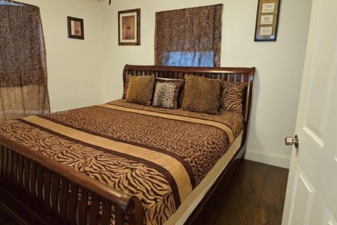 Casa en venta en Deerfield Beach, Florida, 4 dormitorios, 100.33 m2 № 1973284 - foto 4