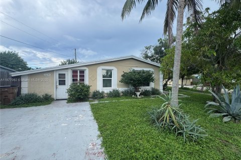 Casa en Deerfield Beach, Florida 4 dormitorios, 100.33 m2 № 1973284