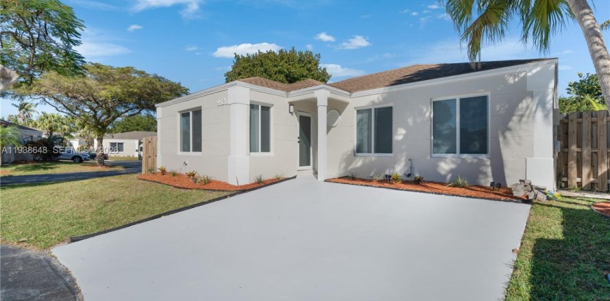 Дом в Катлер-Бей, Флорида 3 спальни, 127.18м2 № 1996327