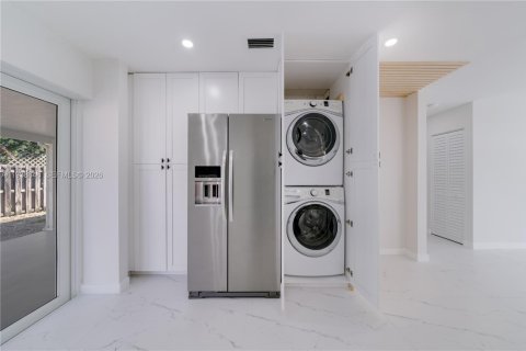 Снять в аренду виллу или дом в Катлер-Бей, Флорида 3 спальни, 127.18м2, № 1996327 - фото 12