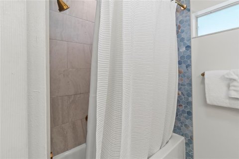 Copropriété à vendre à Longboat Key, Floride: 2 chambres, 94.2 m2 № 1918906 - photo 24