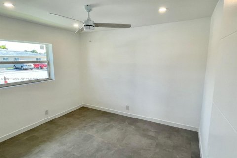 Villa ou maison à louer à Lauderhill, Floride: 3 chambres, 334.45 m2 № 2075192 - photo 25