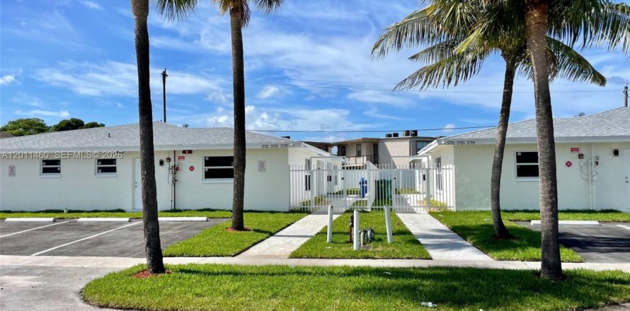 Villa ou maison à Lauderhill, Floride 3 chambres, 334.45 m2 № 2075192
