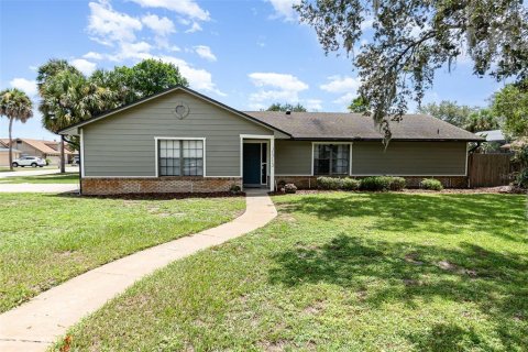 Casa en venta en Winter Park, Florida, 4 dormitorios, 188.59 m2 № 1847117 - foto 3