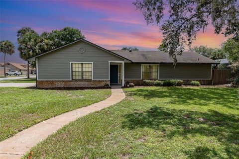 Casa en venta en Winter Park, Florida, 4 dormitorios, 188.59 m2 № 1847117 - foto 1