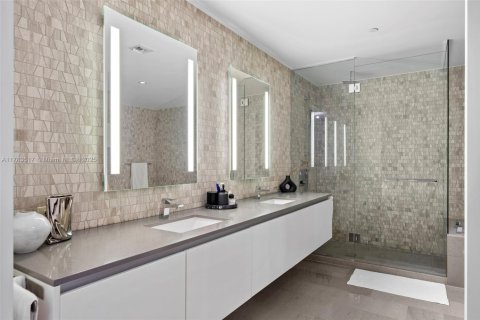 Condominio en venta en Miami, Florida, 2 dormitorios, 115.01 m2 № 1701632 - foto 15