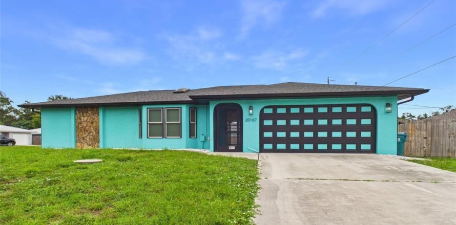 Villa ou maison à Port Charlotte, Floride 3 chambres, 125.98 m2 № 2406321