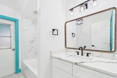 Villa ou maison à vendre à Port Charlotte, Floride: 3 chambres, 125.98 m2 № 2406321 - photo 22