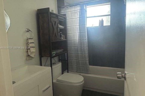 Condominio en venta en North Lauderdale, Florida, 2 dormitorios, 125.42 m2 № 2054934 - foto 24