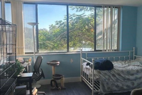 Condominio en venta en North Lauderdale, Florida, 2 dormitorios, 125.42 m2 № 2054934 - foto 15