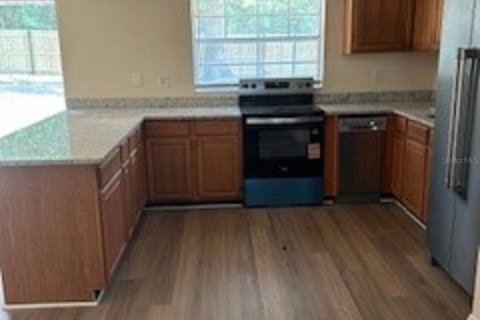 House in Brooksville, Florida 3 bedrooms, 116.31 sq.m. № 2111949 - photo 5