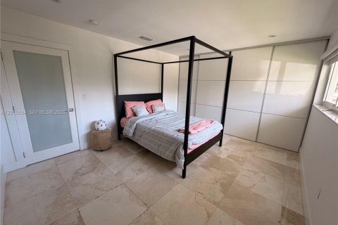 Снять в аренду виллу или дом в Норт-Майами, Флорида 3 спальни, 221.85м2, № 2077900 - фото 20