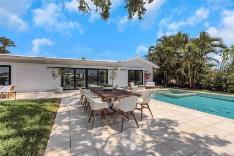 House in Saint Petersburg, Florida 4 bedrooms, 224.08 sq.m. № 1746656 - photo 12