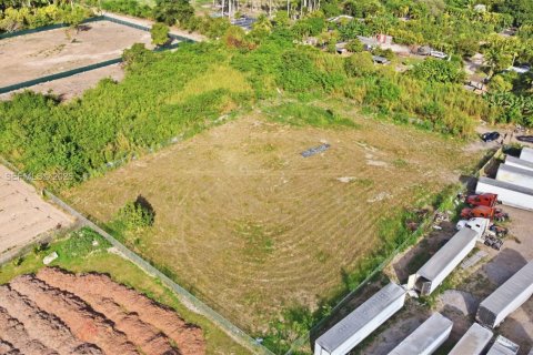 Immobilier commercial à vendre à Miami, Floride № 2018070 - photo 2