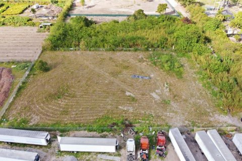 Immobilier commercial à vendre à Miami, Floride № 2018070 - photo 3